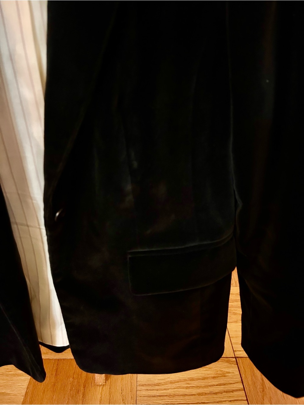 Lord & Taylor Black Velvet Women's Blazer - Picture 7 of 7